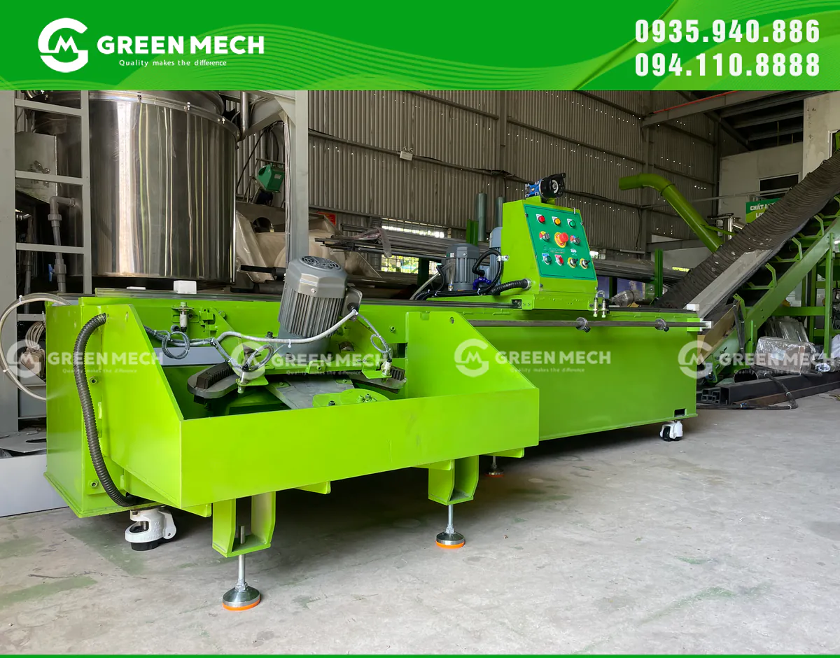 Hệ thống cảm biến và giới hạn hành trình giúp máy mài dao 2 chế độ kiểm soát phạm vi di chuyển theo chiều dài dao.