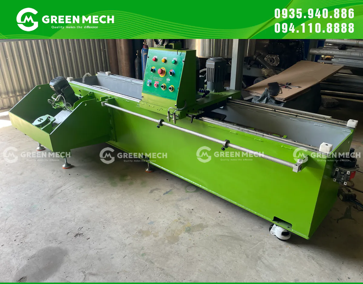 Máy mài dao đa năng trang bị cơ cấu điều chỉnh góc, tốc độ hành trình và giới hạn mài phù hợp theo từng loại dao.